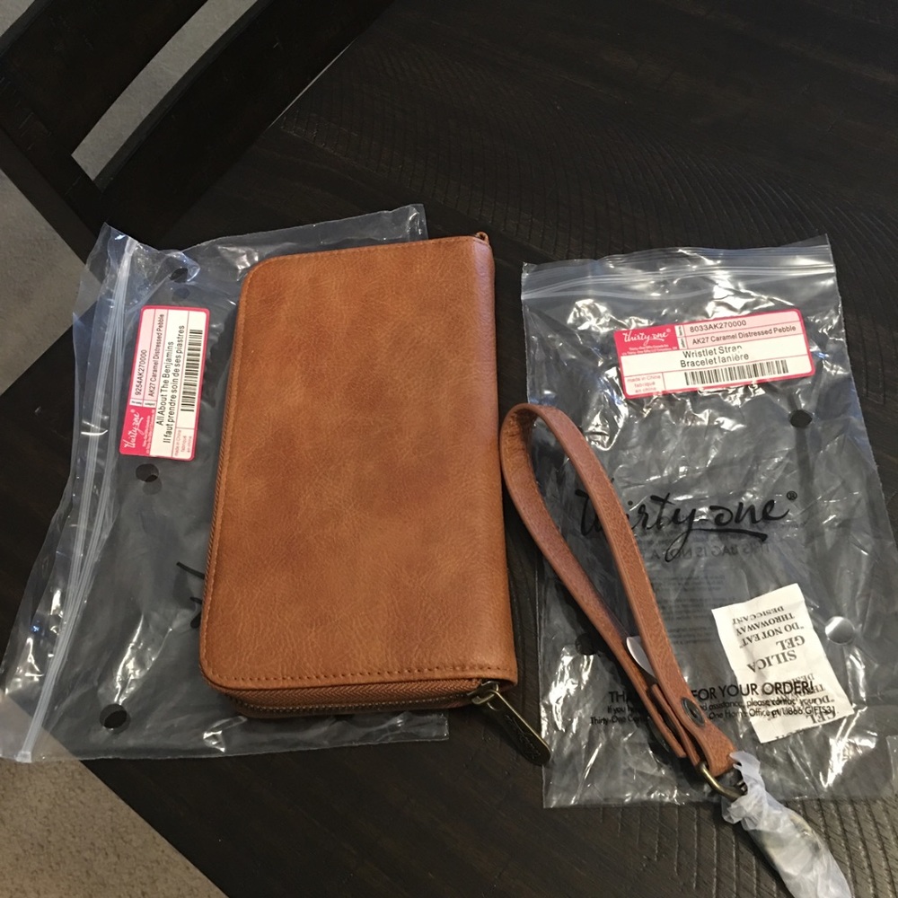 Thirty-One All About the Benjamin’s Wallet & Wristlet